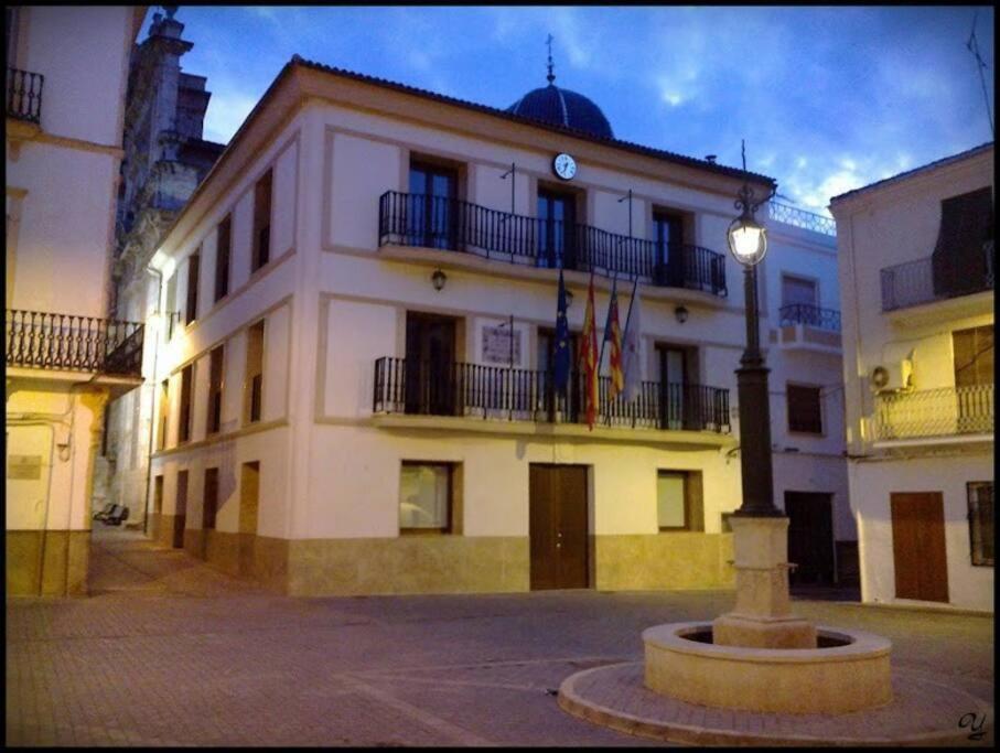Mountain Retreat With Stunning Terrace Views * Pedralba